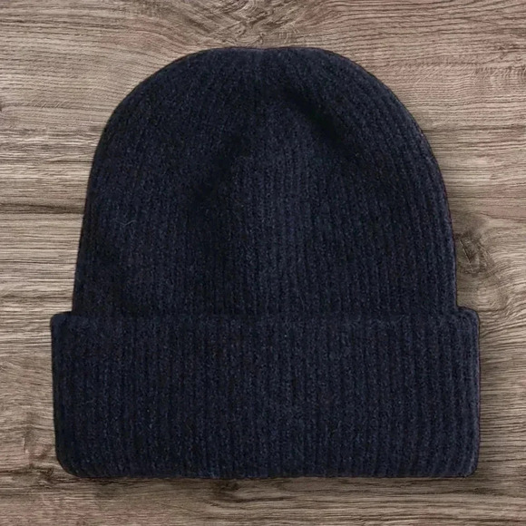 🆕J.Crew Marled Beanie - Picture 3 of 14